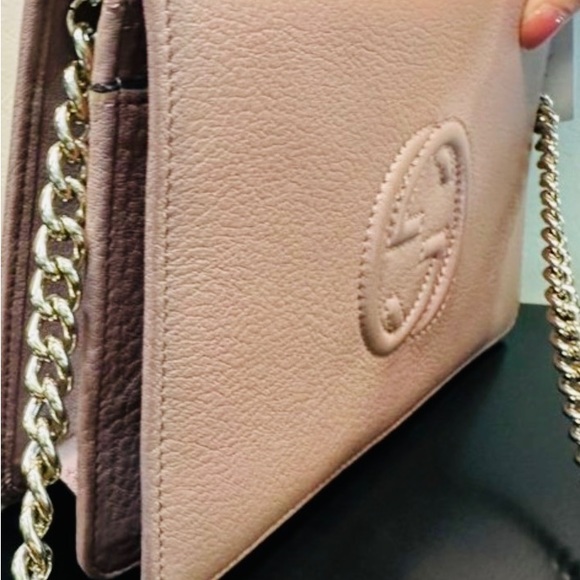 Gucci - Picture 3 of 4